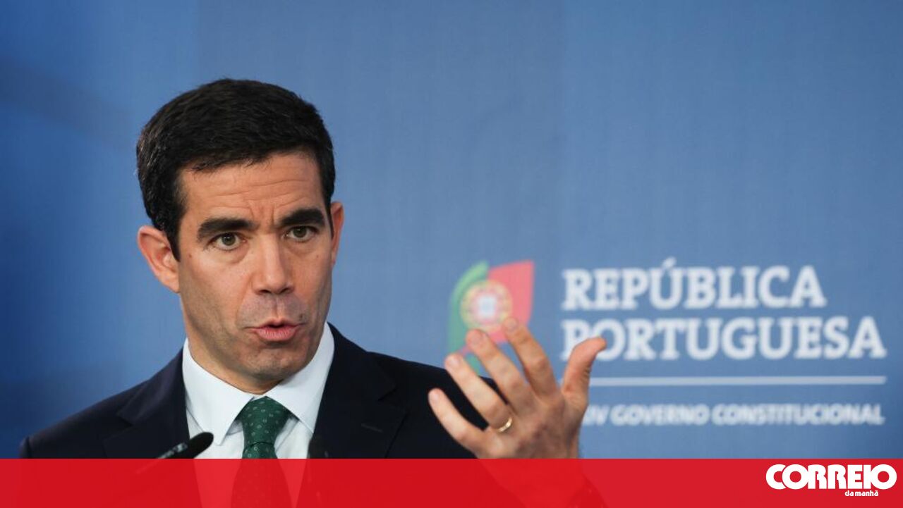 O governo anuncia que o plano de ação de imigração reduz a entrada do país em 60% – política