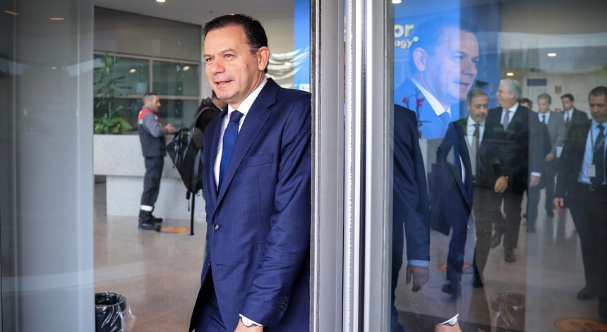Governo vai nomear “em breve” próximo diretor executivo do SNS