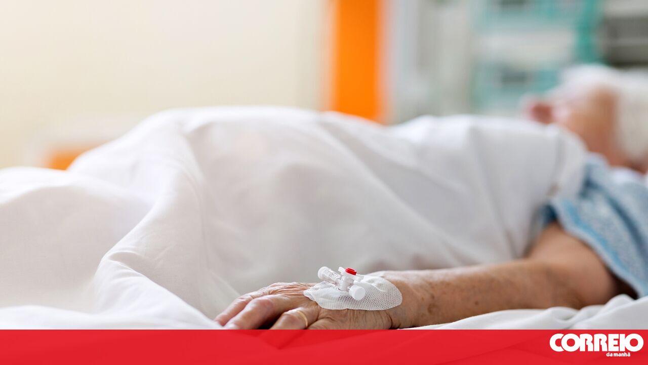 Hospitais adiam cirurgias não urgentes para libertar camas – Sociedade