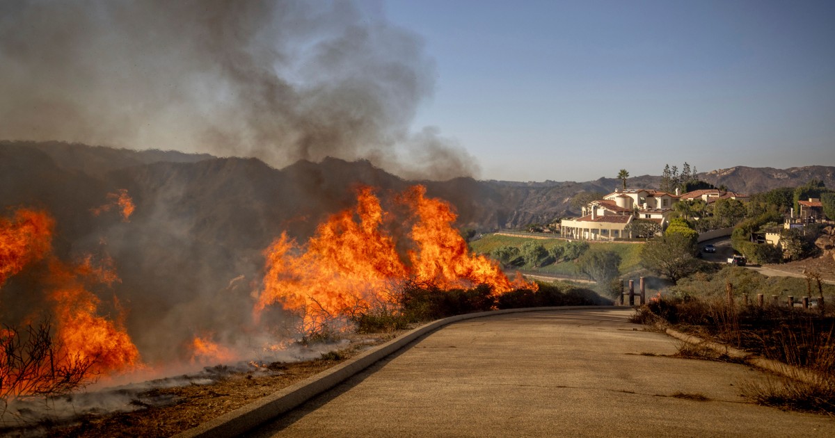 Investigators comb through ashes from Palisades fire to find out its cause