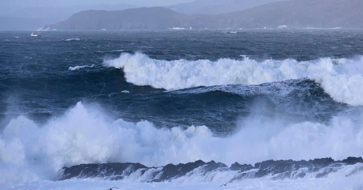 Ireland and western UK battered by record winds as Storm Eowyn disrupts traffic and leaves thousands without power