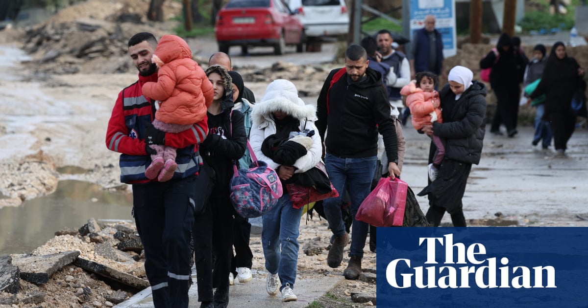 Israel deepen the suppression of the west bank of the Jordan River, hundreds of people fled to the west bank of the Jordan River