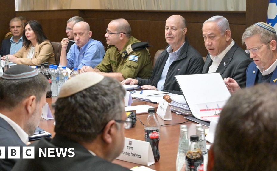 Israeli cabinet approves Gaza ceasefire and hostage deal