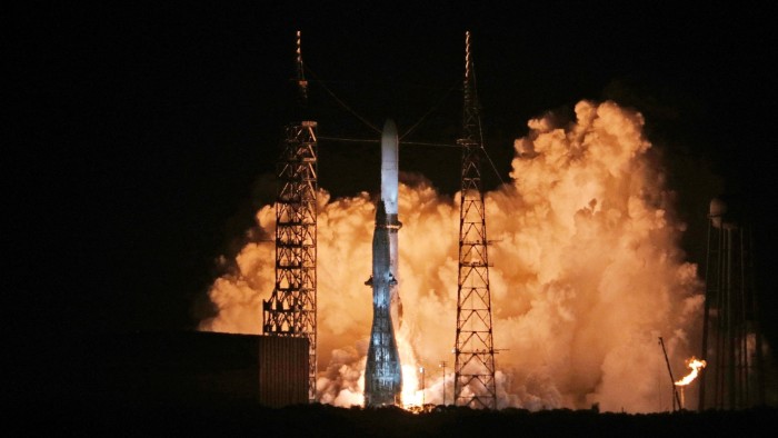 Jeff Bezos' Blue Origin finally launches New Glenn rocket