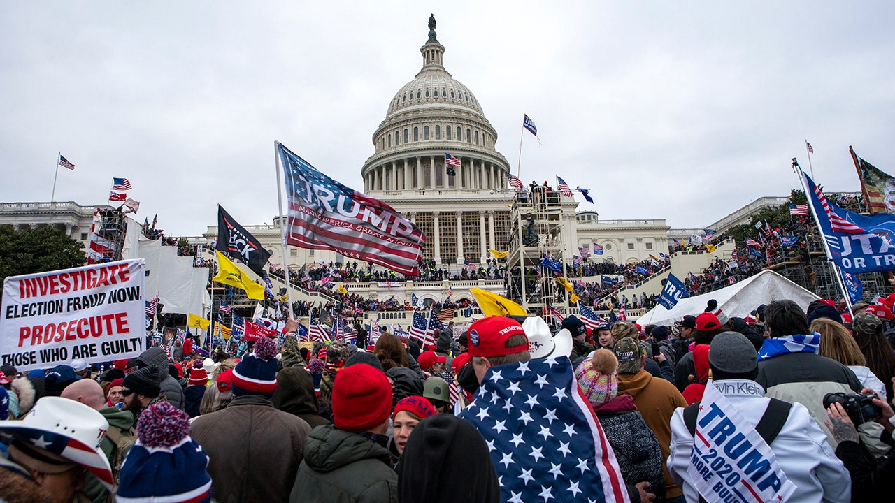 Jonathan Turley says Justice Department's 'over-the-top' treatment of Jan. 6 rioters 'undermines' prosecution