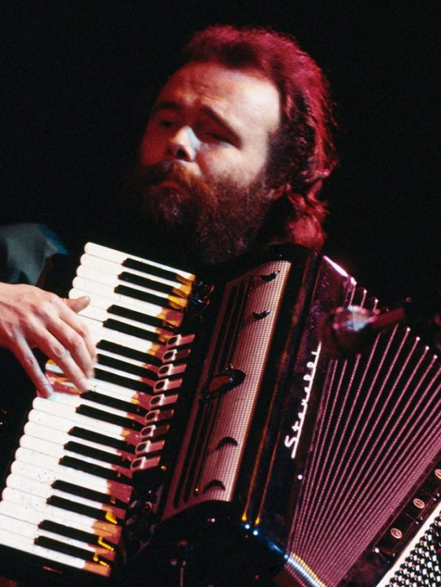 Keyboardist Garth Hudson dies at 87