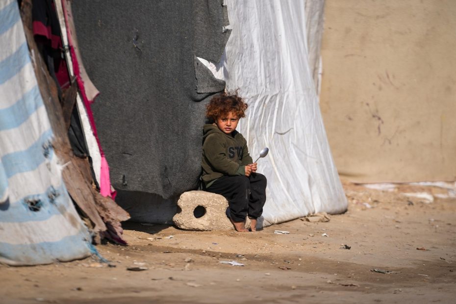 Latest Middle East news: Ceasefire between Israel and Hamas to come into effect at 0630 GMT on Sunday