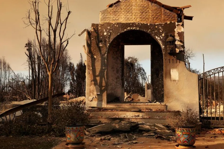 Los Angeles City Council moves to ban some evictions during fire emergency
