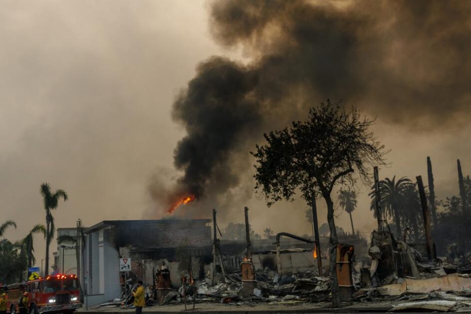 Los Angeles County Courthouse struggles to stay open during fire