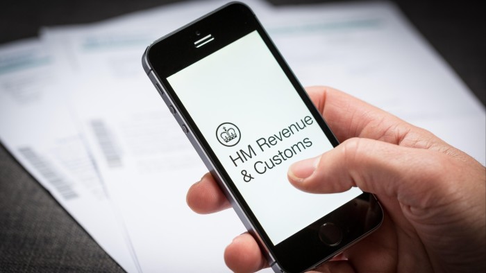 MPs say HMRC is willing to let telephone helpline 'fail'