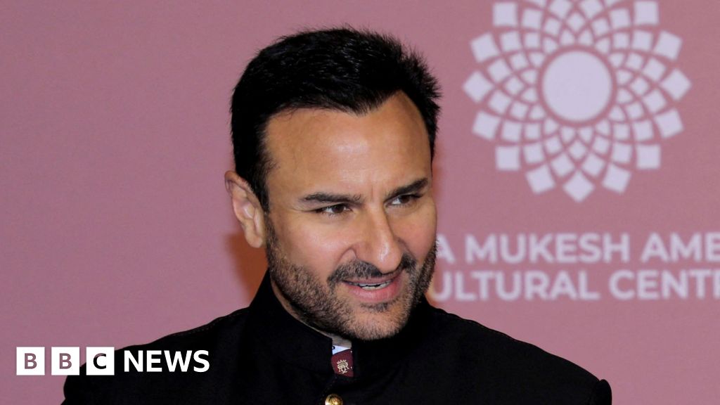 Man detained for knife attack on Bollywood actor