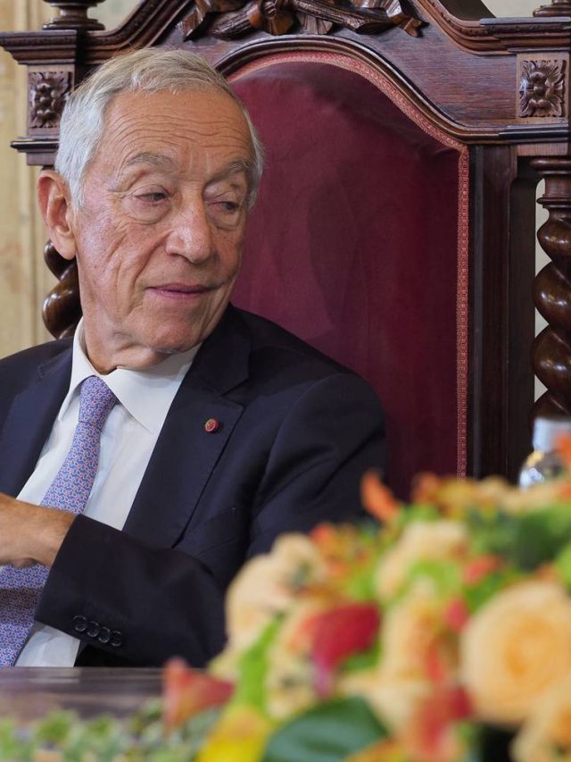 Marcelo pede compreensão ao regime e promete defender a estabilidade política até ao fim
