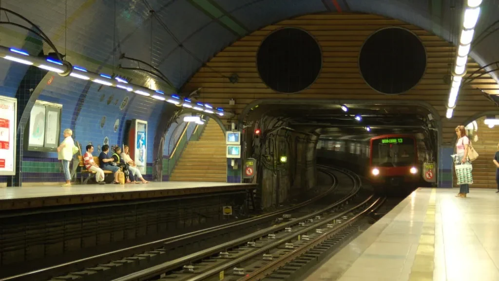 Metropolitano de Lisboa abre três postos para sem-abrigo à noite