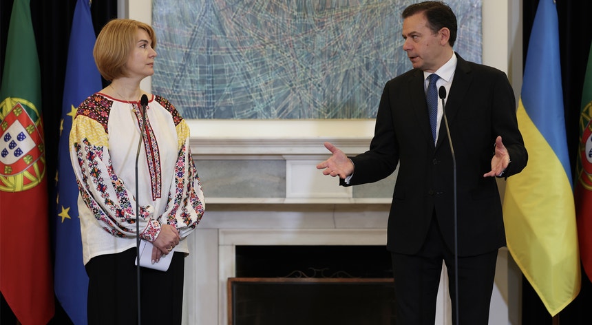 Montenegro promete 'portas sempre abertas' para ucranianos que fogem da guerra