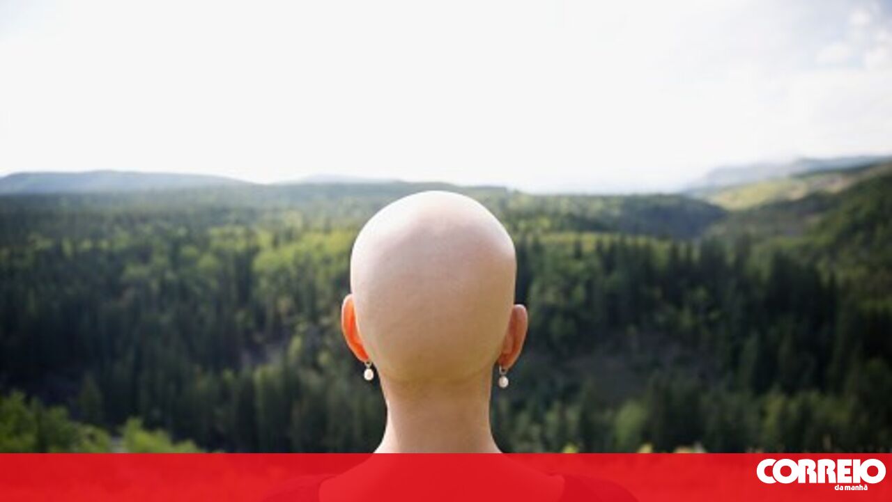 Tratamento e tratamento de 84 pessoas-sociais