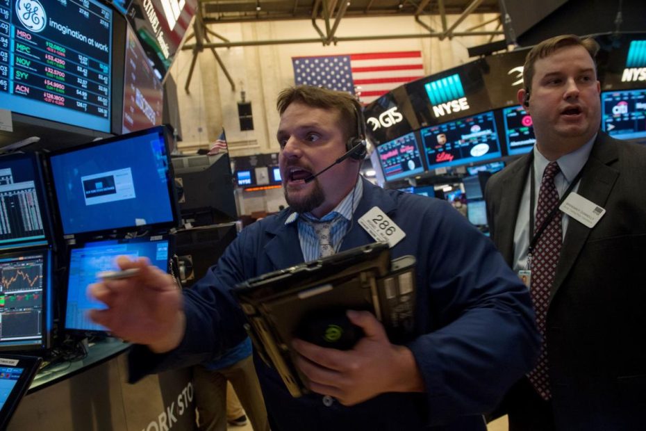 Nasdaq futures plunge, Dow tumbles 350 points as AI concerns weigh on tech stocks