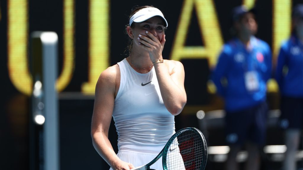 No. 3 Coco Gauff is knocked out by No. 11 Paula Badosa at the Australian Open