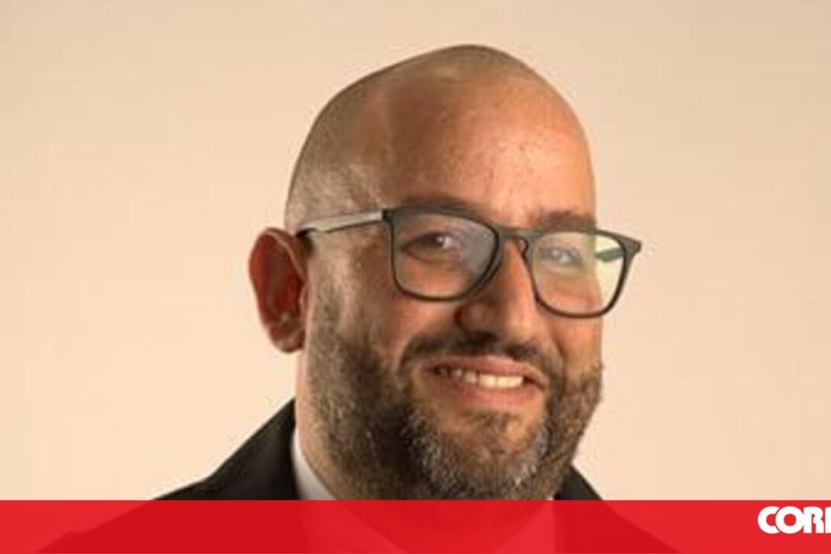 O deputado esquerdo esquerdo, mas agarrou o "pote" firmemente. A cada ano, ele terá mais de 60.000 despesas com escritório de euros