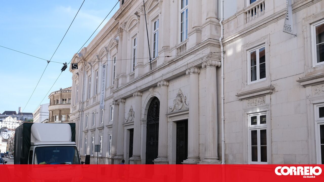 O juiz do tribunal acredita que um homem acusado de tentar demitir sua ex-esposa-portugal-português