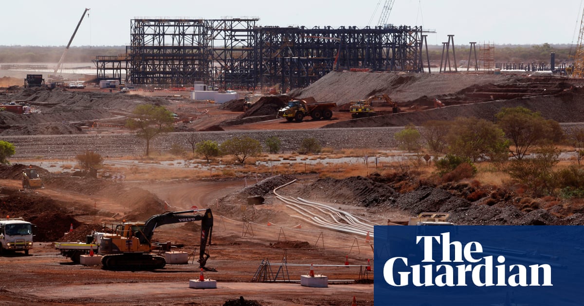 Oxfam calls for tax on super rich, Australian billionaire earns $67,000 an hour Australian Economy