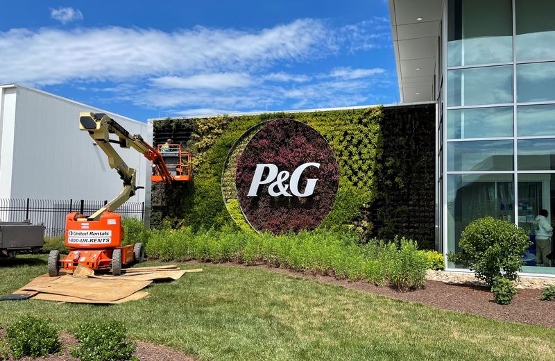 P&G beats sales target, profits boost U.S. demand for home care products