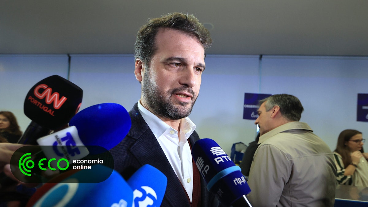 PS acha que a ministra da Saúde deve saber da incompatibilidade de Gandra Dalmeida