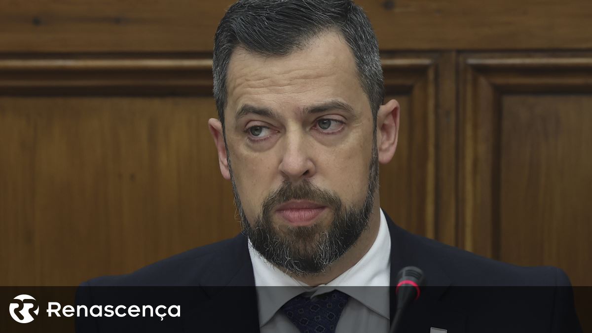 PS acha que o Ministro da Saúde deve saber da incompatibilidade de Gandra de Almeida