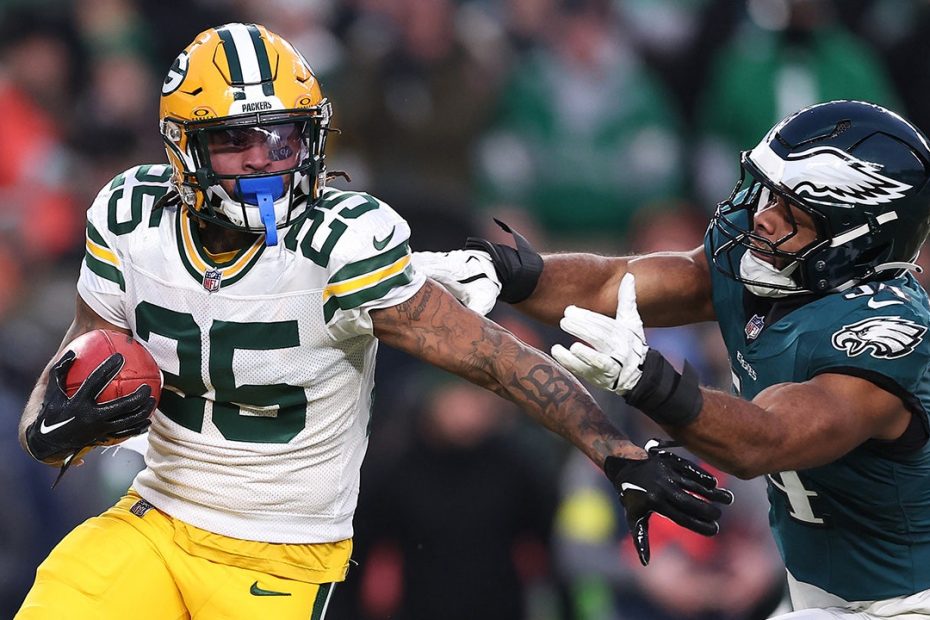 Packers' Keeson Nixon takes issue with early fumble in wild-card round, thinks Eagles should have been punished