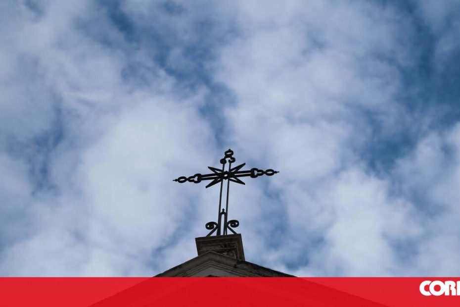 Pai condenado por coação sexual - Portugal