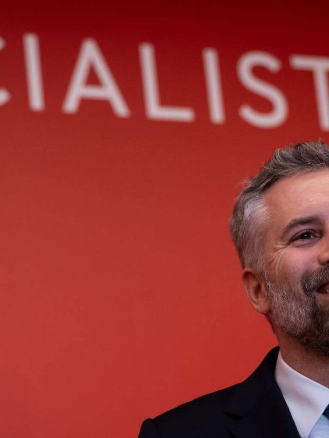 Pedro Nuno Santos acusa governo de incompetência, caos e fracasso na saúde
