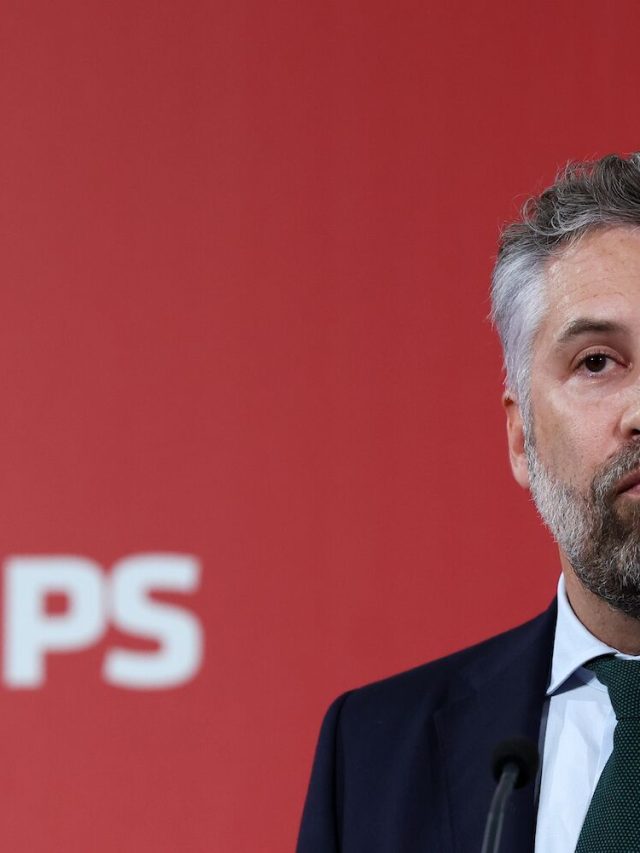 “Este não é o presidente de 1986”. PS Hino Nacional, que criticou as redes sociais