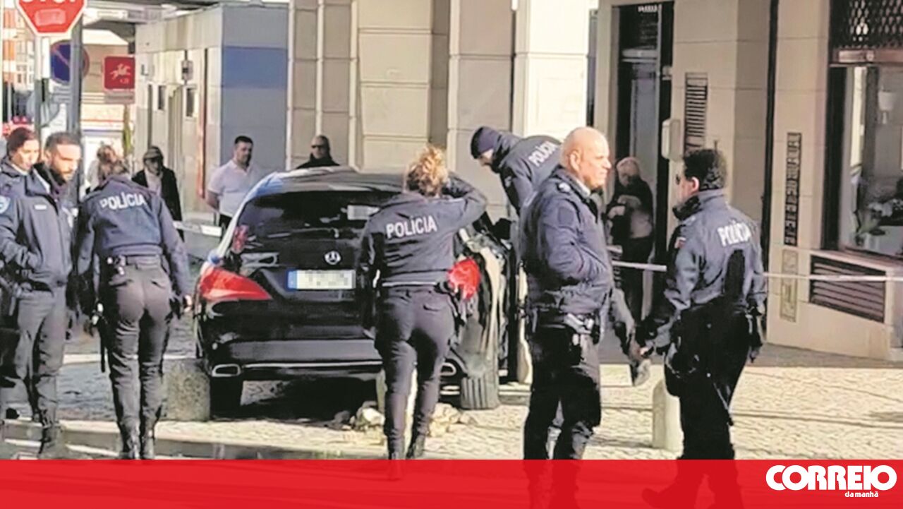Perito da Mercedes é preso duas vezes por conduzir veículo roubado a sul do rio Tejo e libertado – Portugal