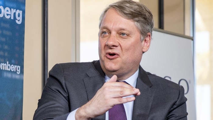 Pimco says Fed will keep rates on hold for 'foreseeable future'