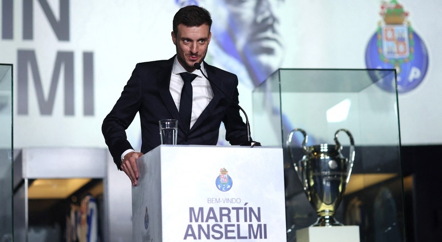 Premiere Anselmi quer FC Porto intensamente e jogar os playoffs em Mira Maccabi