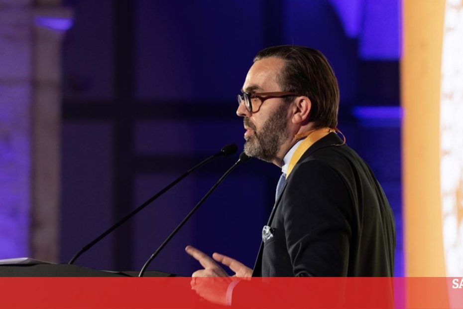 Presidente Última Hora diz que governo deve encontrar novo chefe do SNS “rapidamente”