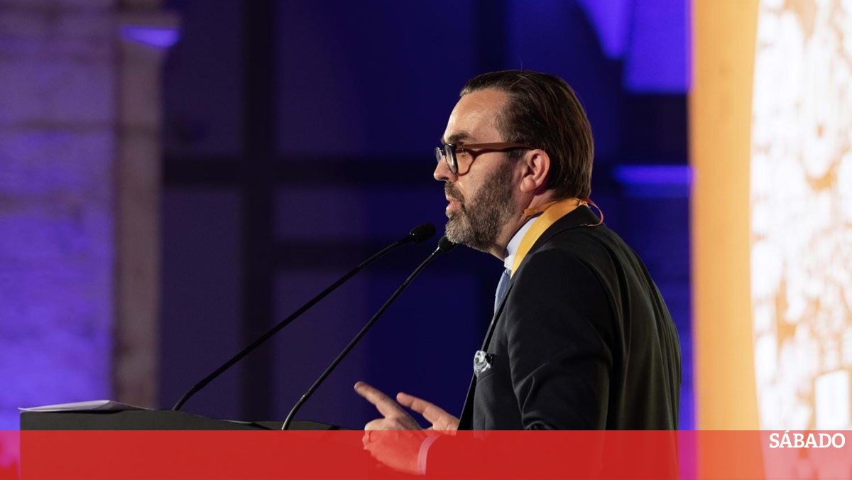 Presidente Última Hora diz que governo deve encontrar novo chefe do SNS “rapidamente”