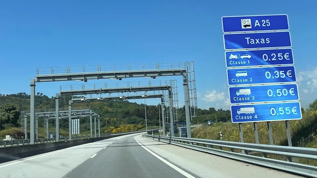 Presidente da Câmara Ilyavo teme que fim das portagens na autoestrada A25 piore o trânsito nas praias