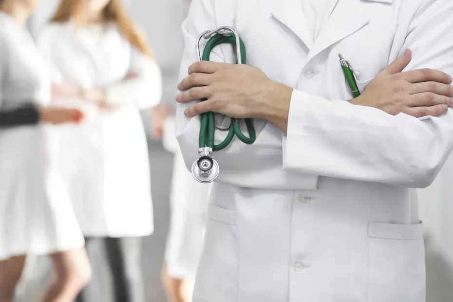 Presidente diz que faltam médicos no SUS e defende programa de atração real