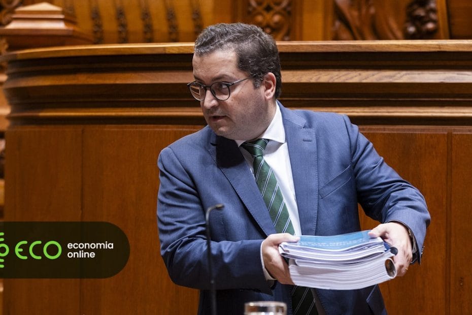 Reforma fiscal já no terreno com duas entidades. Governo anunc