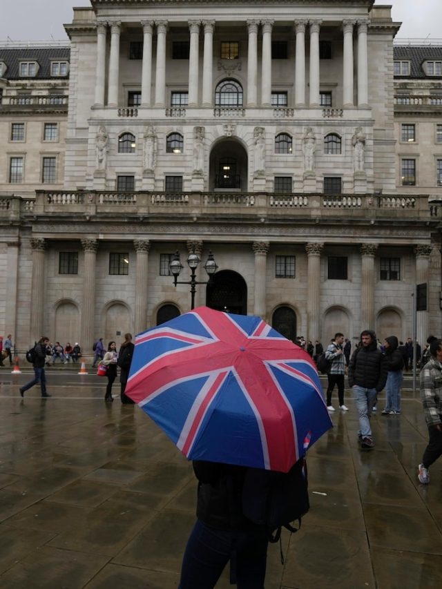 Rising borrowing costs hit UK government and threaten its left-leaning plans
