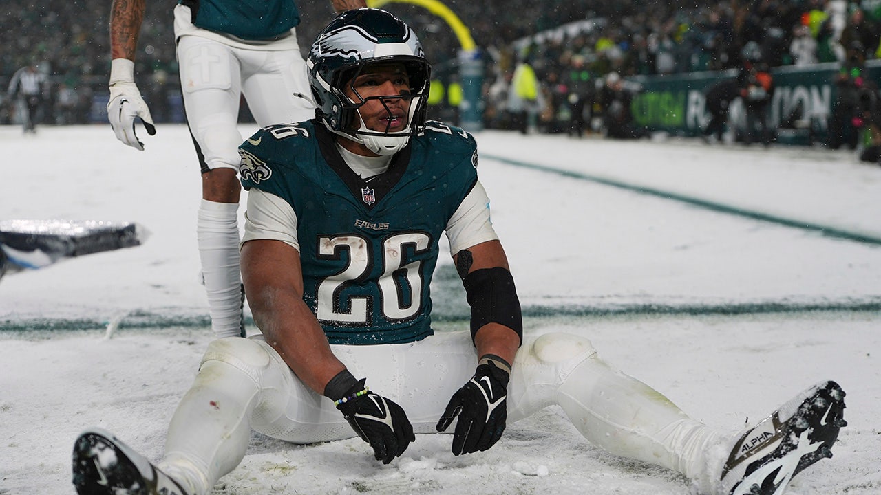 Saquon Barkley breaks down Rams defense in snow, Eagles advance to NFC Championship Game