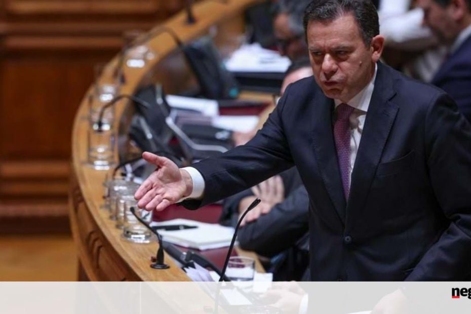 Se dependesse de mim, Rosalino ainda seria secretário-geral do Governo, garantindo Montenegro – Função Pública