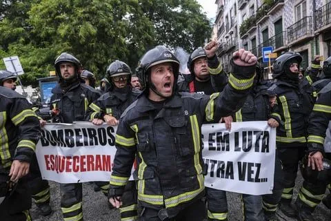 Sindicato dos Bombeiros aguarda novas propostas do governo esta semana