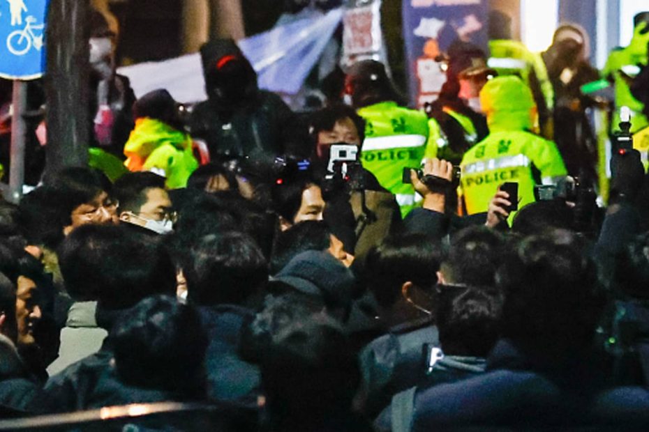 South Korea's impeached President Yoon Seok-yeol arrested, local media reports