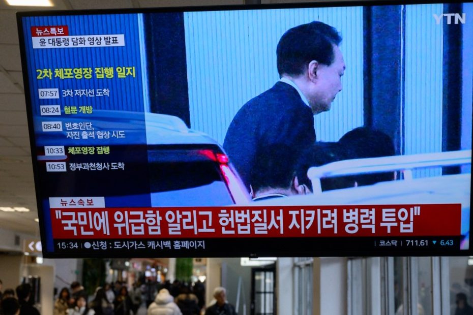 South Korean authorities seek longer detention, Yoon refuses to be questioned Politico