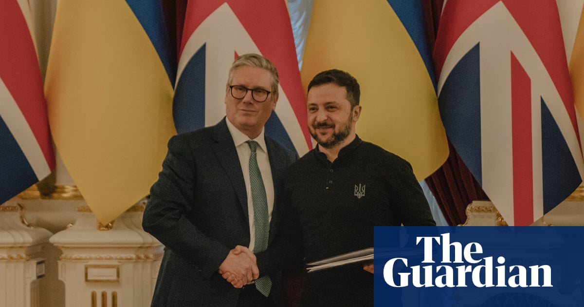 Starmer says UK will support Ukraine through 100-year deal to 'win this terrible war' Ukraine