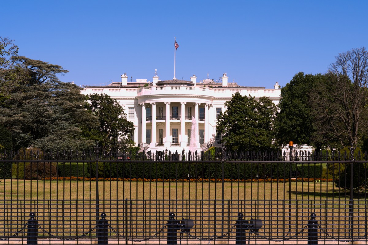 Startup founders flock to inauguration, hoping to seal deals