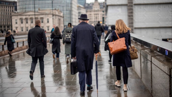 Survey finds UK businesses cutting jobs at fastest pace since 2009