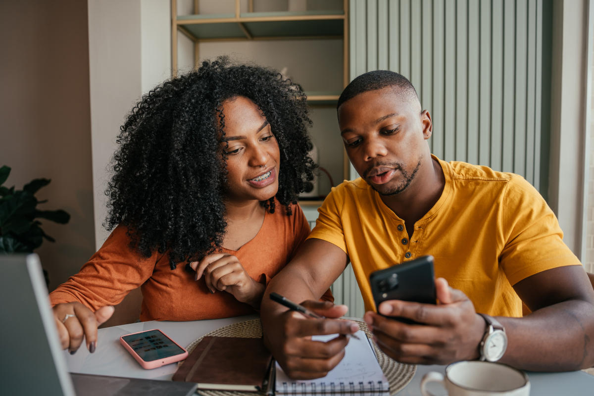 Survey shows most Americans are dissatisfied with their savings
