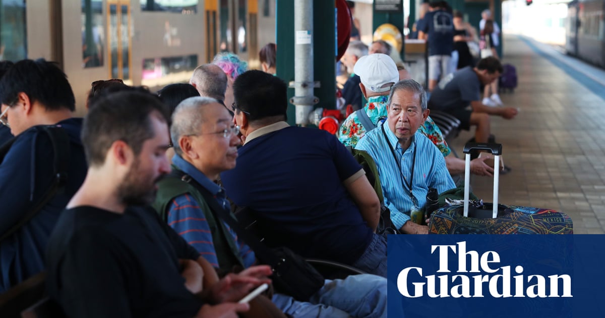 Sydney train disruptions temporarily halted after rail unions order strike action to be suspended until next week